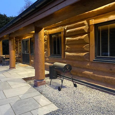 Ewes Water Log Cabins Langholm Екстериор снимка
