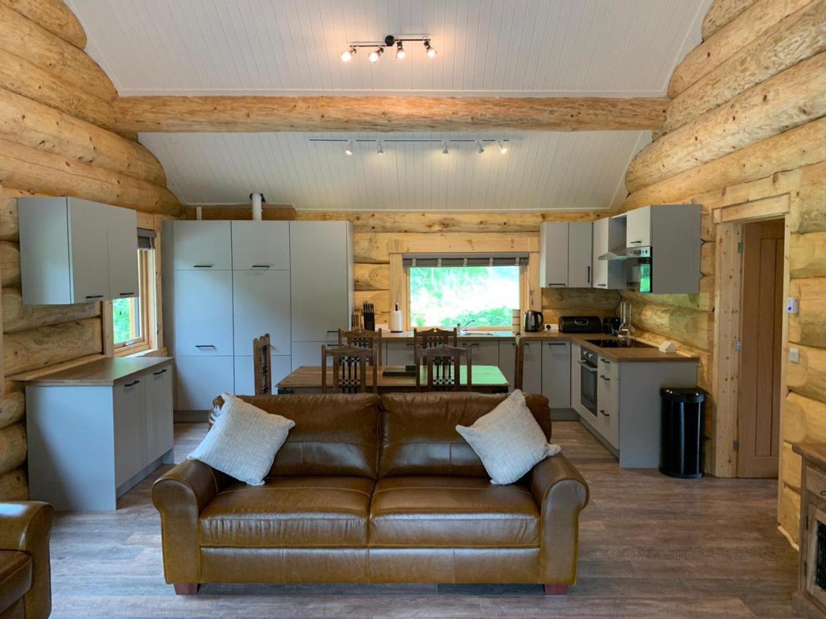 Ewes Water Log Cabins Langholm Екстериор снимка