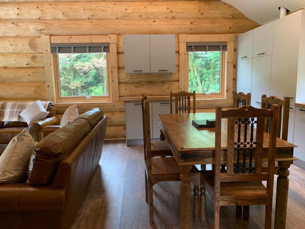 Ewes Water Log Cabins Langholm Екстериор снимка