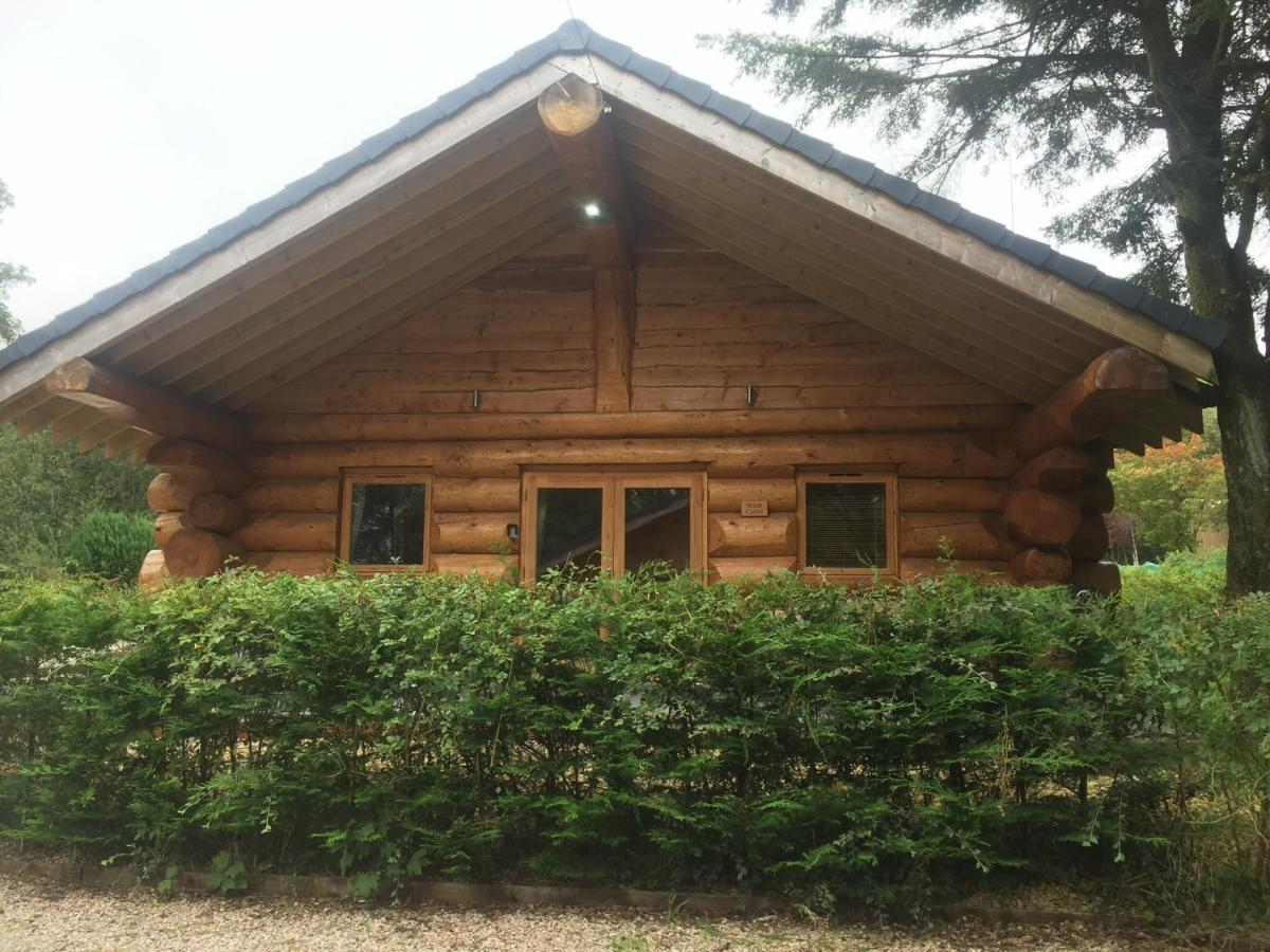 Ewes Water Log Cabins Langholm Екстериор снимка