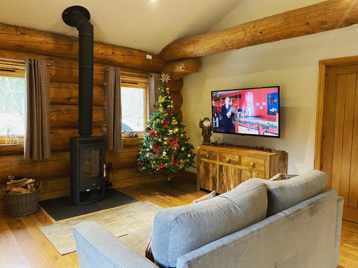 Ewes Water Log Cabins Langholm Екстериор снимка
