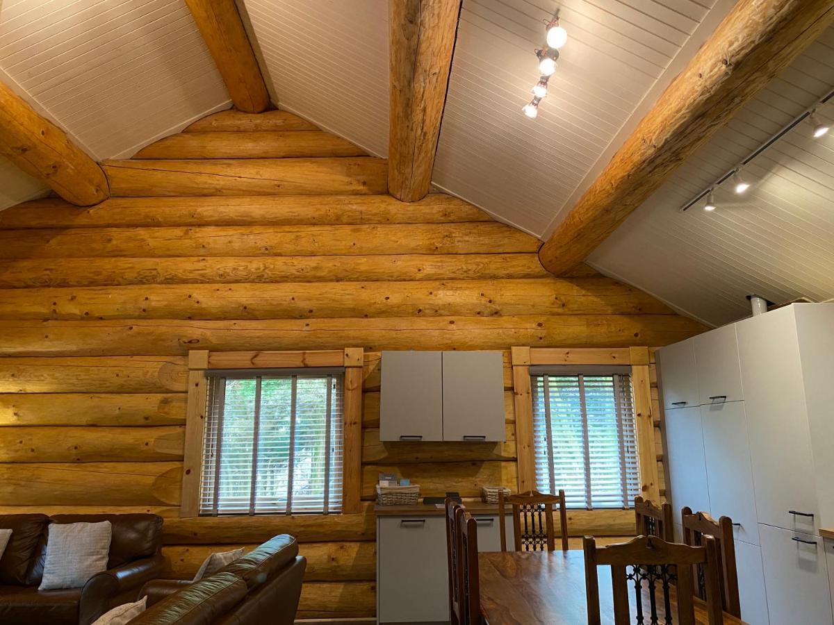 Ewes Water Log Cabins Langholm Екстериор снимка