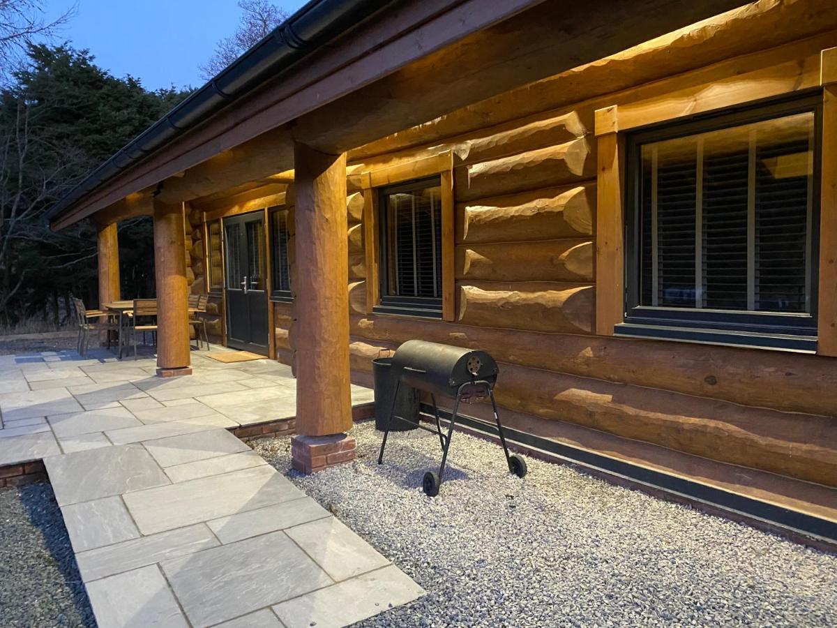 Ewes Water Log Cabins Langholm Екстериор снимка