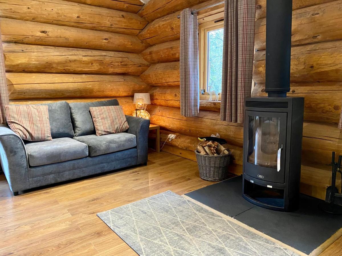 Ewes Water Log Cabins Langholm Екстериор снимка