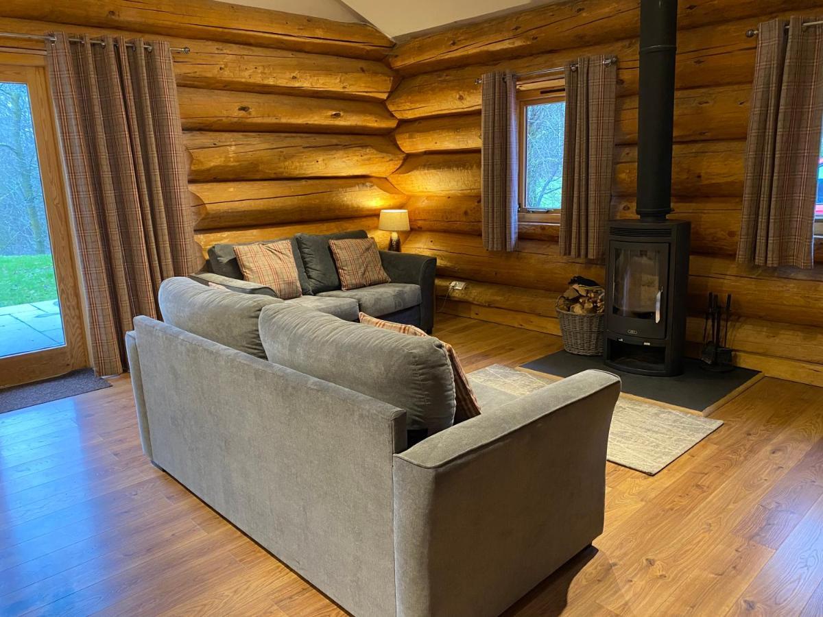 Ewes Water Log Cabins Langholm Екстериор снимка