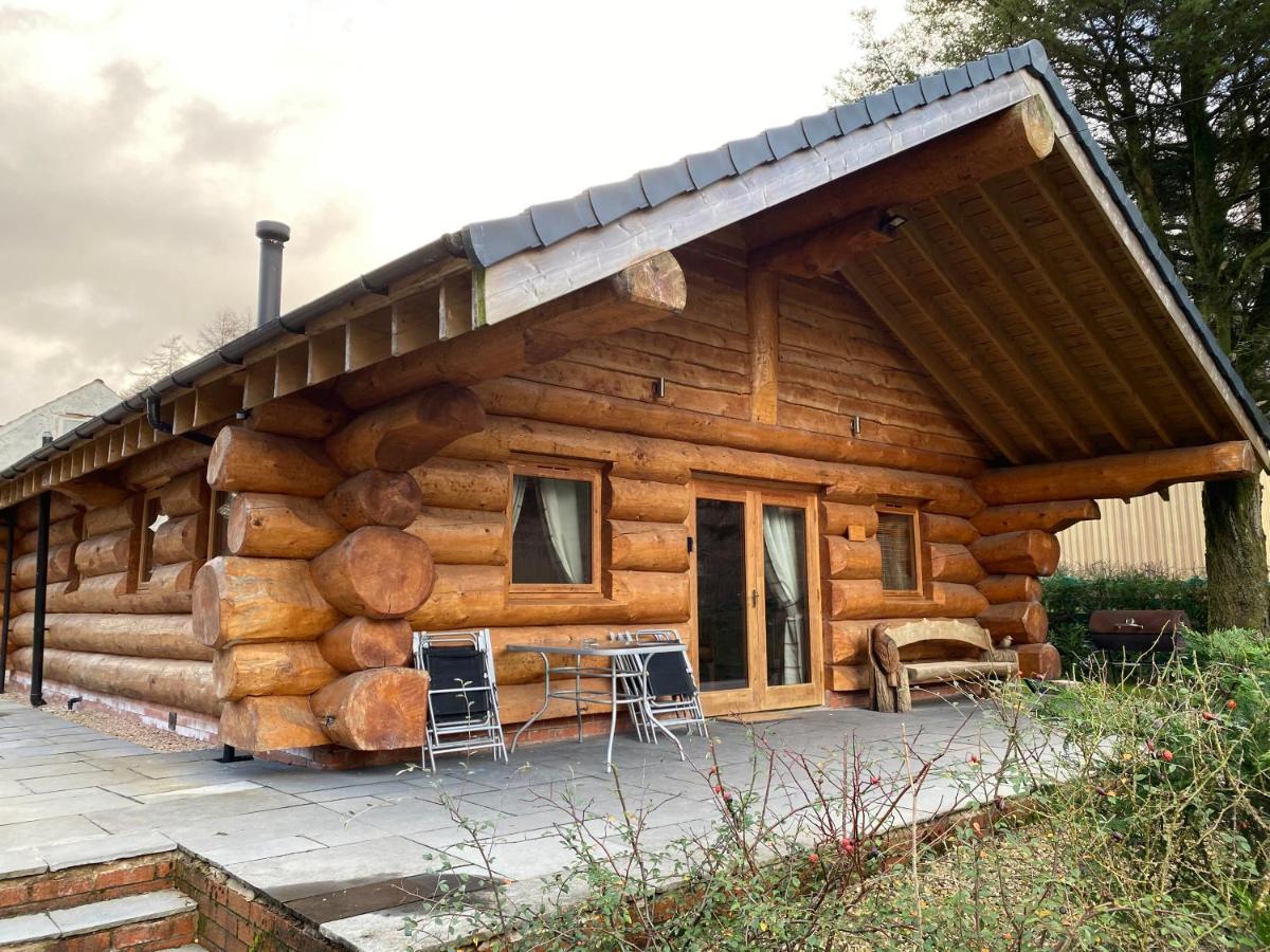 Ewes Water Log Cabins Langholm Екстериор снимка