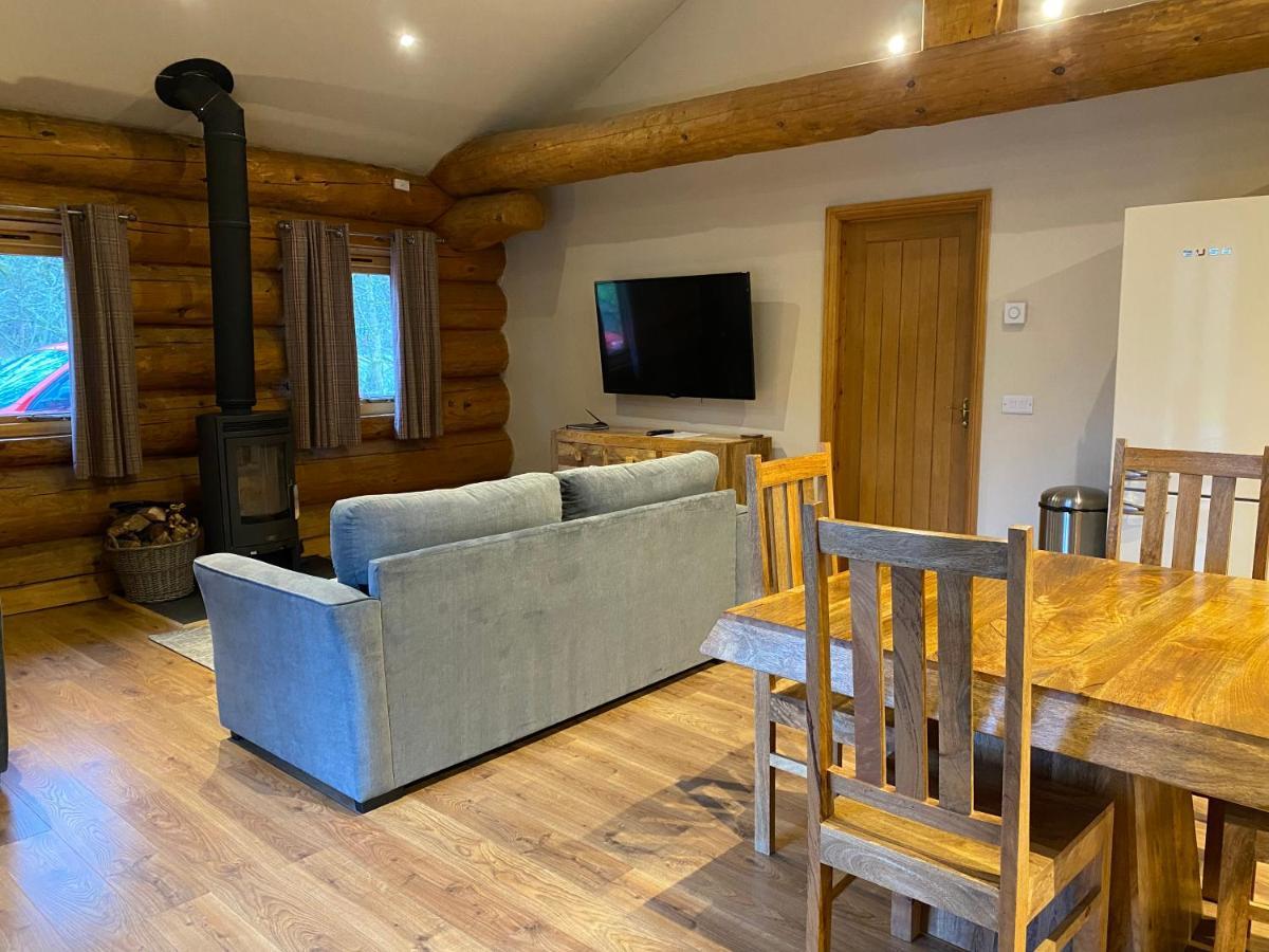 Ewes Water Log Cabins Langholm Екстериор снимка
