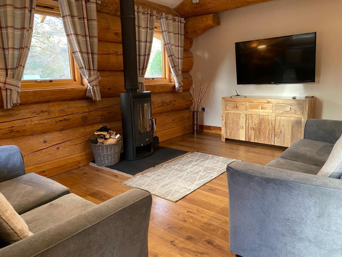 Ewes Water Log Cabins Langholm Екстериор снимка